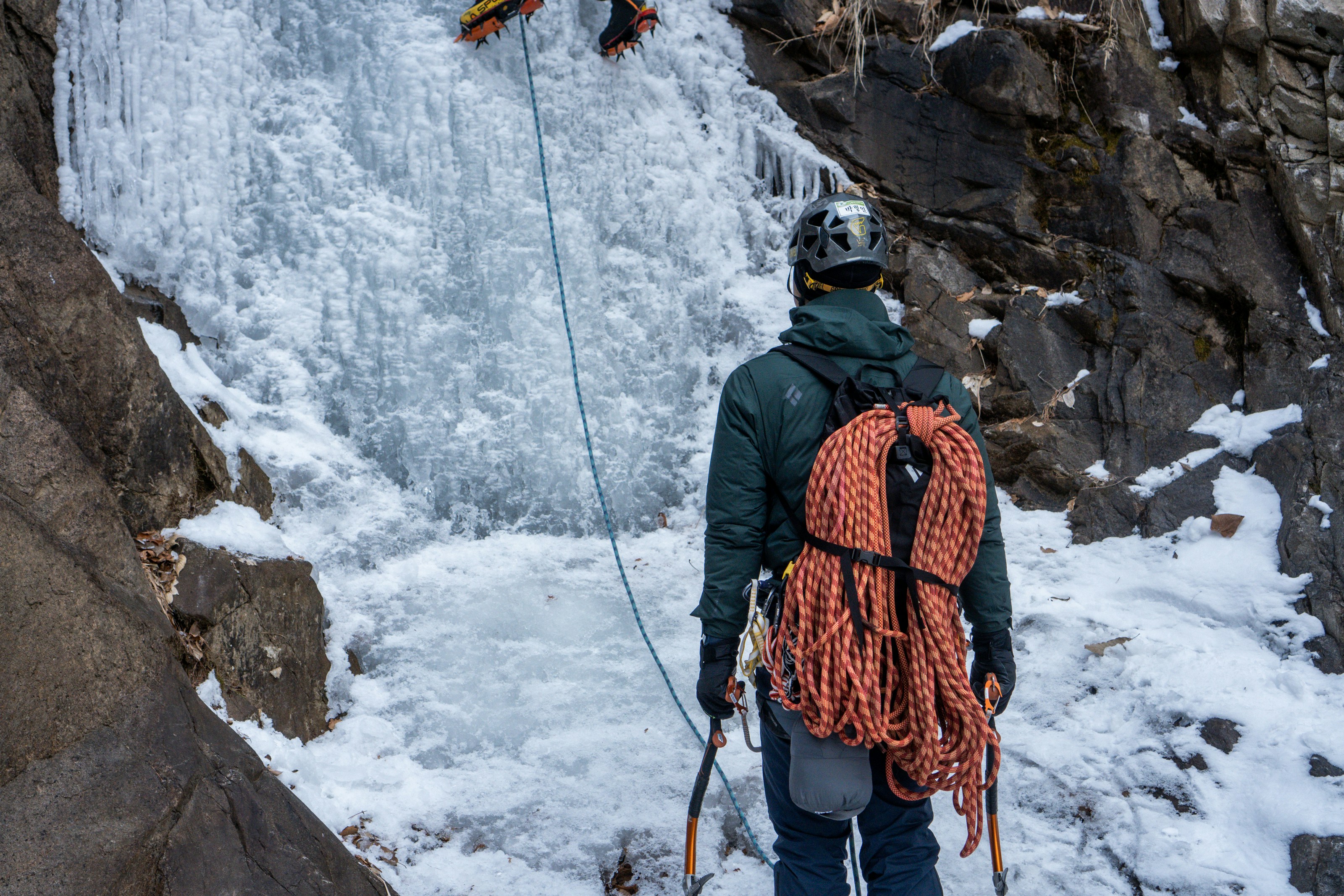 Technical Ice Axe Field Test